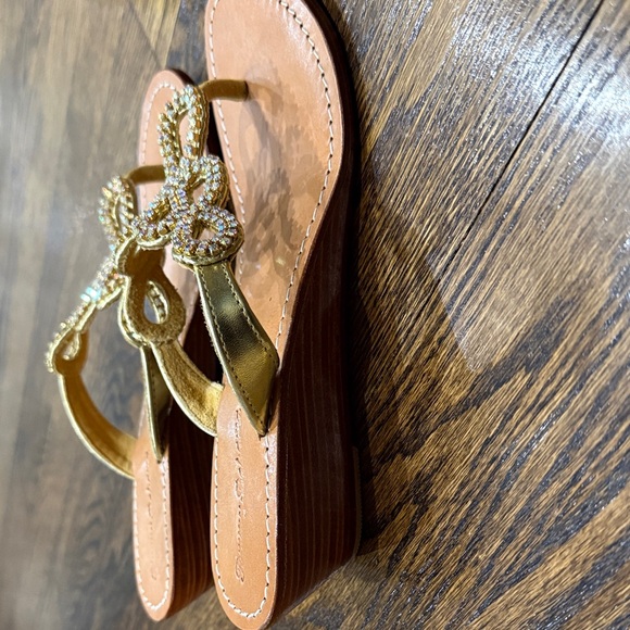Tommy Bahama Gold Embellished Sandals size 8 - Picture 3 of 6